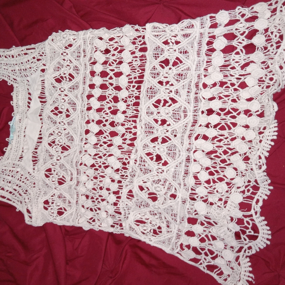 Maurices Cream Crochet Lace Top Size M - Picture 2 of 12